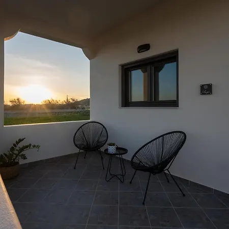 Apartment Almira Luxury Perivolos (Santorini)