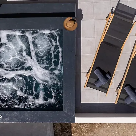 Almira Luxury * Perivolos (Santorini)