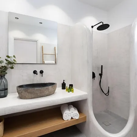 Almira Luxury Apartment Perivolos (Santorini)