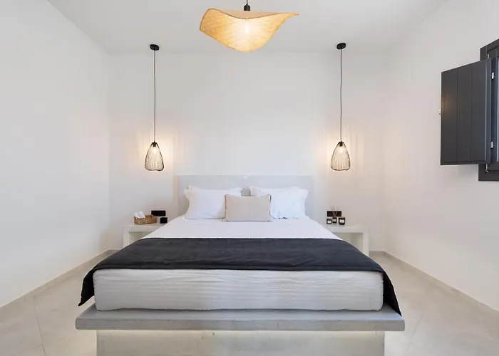 Almira Luxury * Perivolos (Santorini)