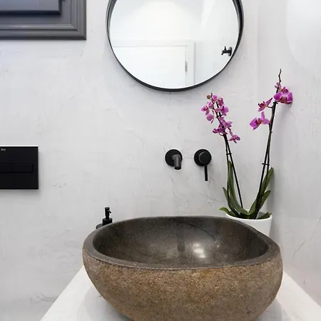 Almira Luxury Apartment Perivolos (Santorini)