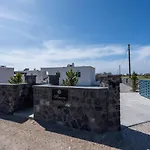 Almira Luxury * Perivolos