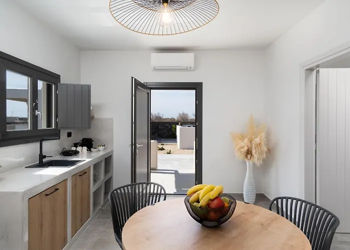 Almira Luxury * ペリヴォラス